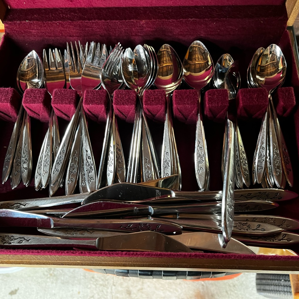 COPY - NATIONAL CHARMANTE
STAINLESS FLATWARE